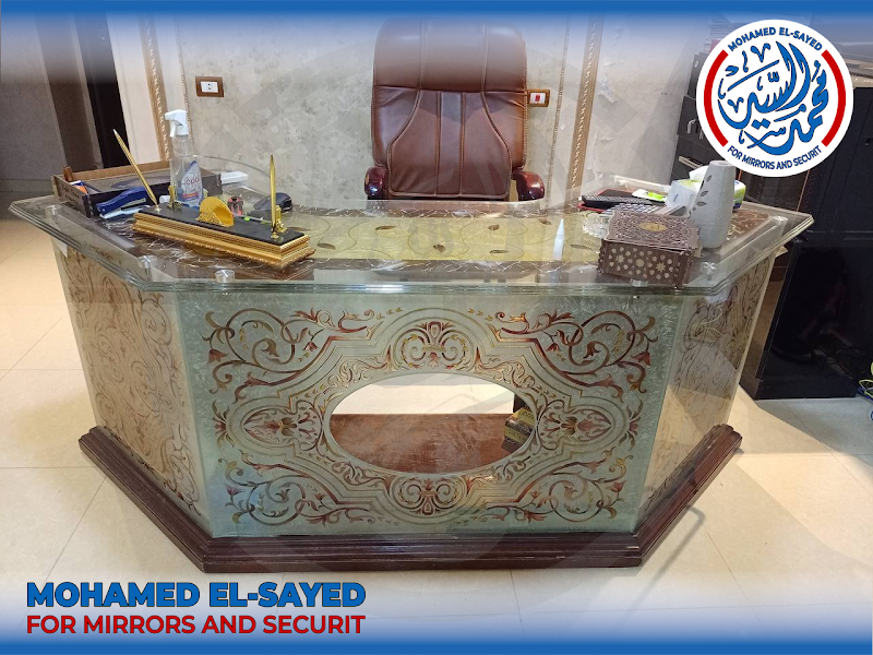 الحفر علي الزجاج