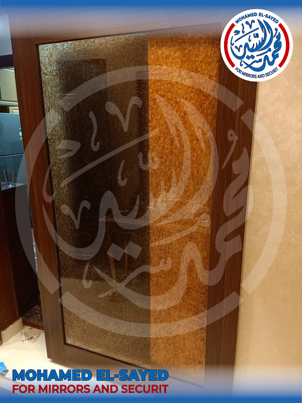 الحفر علي الزجاج